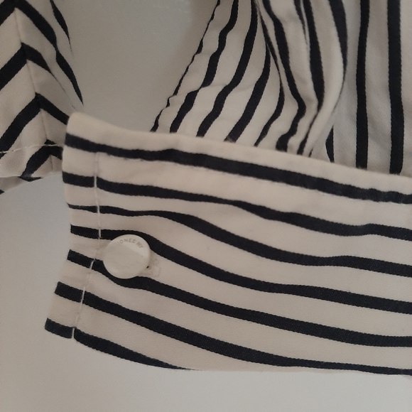 Jones New York Signature Button Down Small Shirt - Picture 5 of 8